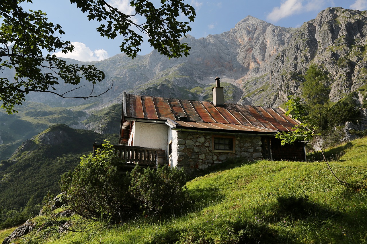 chata v Alpách